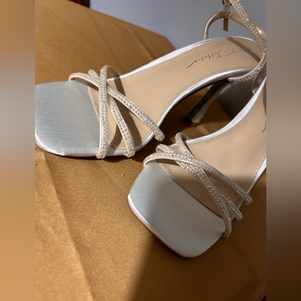 Betsey Johnson Strappy Gold Heels • Size 7.5 (true to size) - Picture 13 of 15